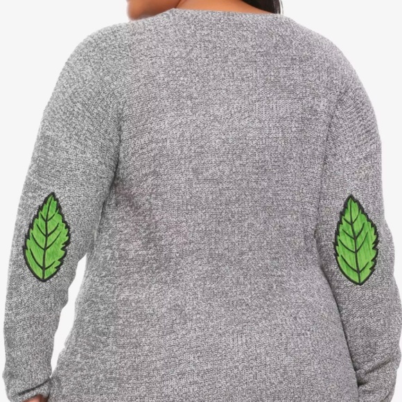 🌳 MY NEIGHBOR TOTORO PATCHED SWEATER 🌳 - Picture 2 of 4